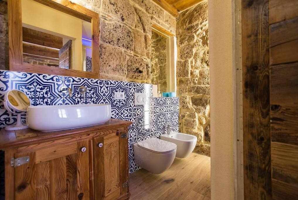 Grand Suite Gioberti Elegante Nel Cuore Di Alghero Luaran gambar