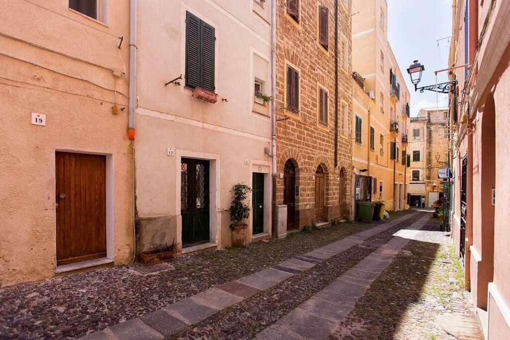 Grand Suite Gioberti Elegante Nel Cuore Di Alghero Luaran gambar